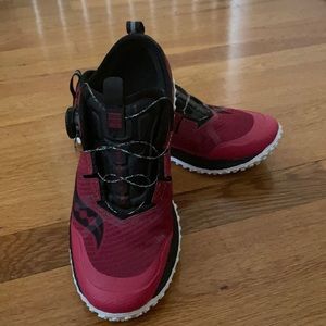 Saucing Switchback running shoes.